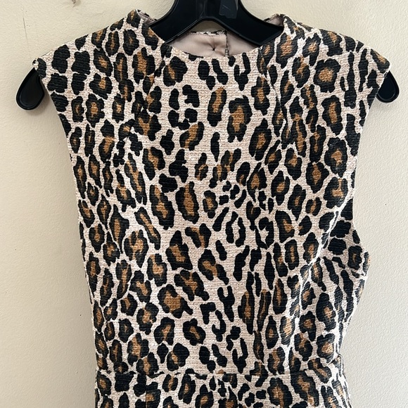 NWT- Alice + Olivia Leopard Print Sleeveless cut out back Dress - Picture 5 of 14
